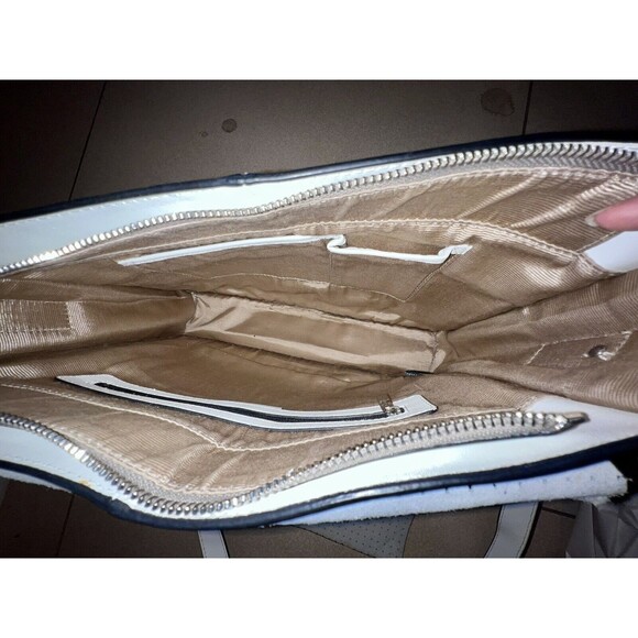 BCBG Maxazria Perforated White Leather Messenger Bag W/Pockets Adjustable Strap - Picture 5 of 12